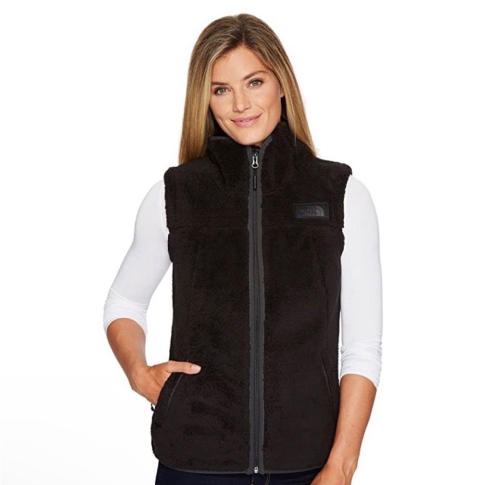 The North Face Black Campshire Sherpa Women’s Fall/Winter Vest